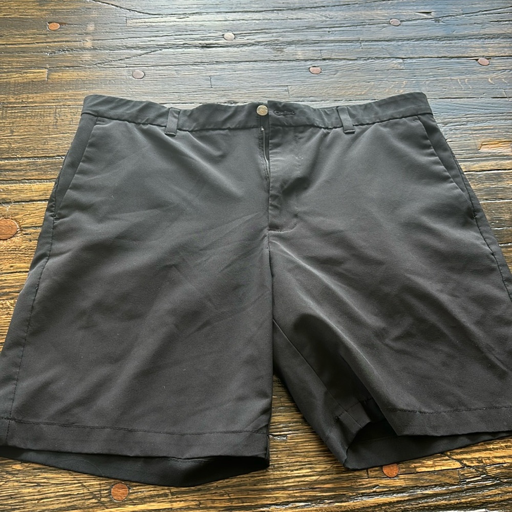 Men’s callaway shorts 36
